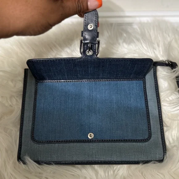 Michael Kor Wristlet - Picture 2 of 8